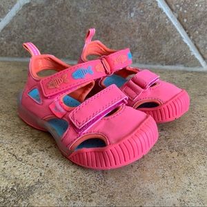 OshKosh B’gosh toddler girl light up sandals 7